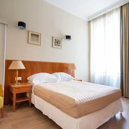 Homestay Brass Suites *